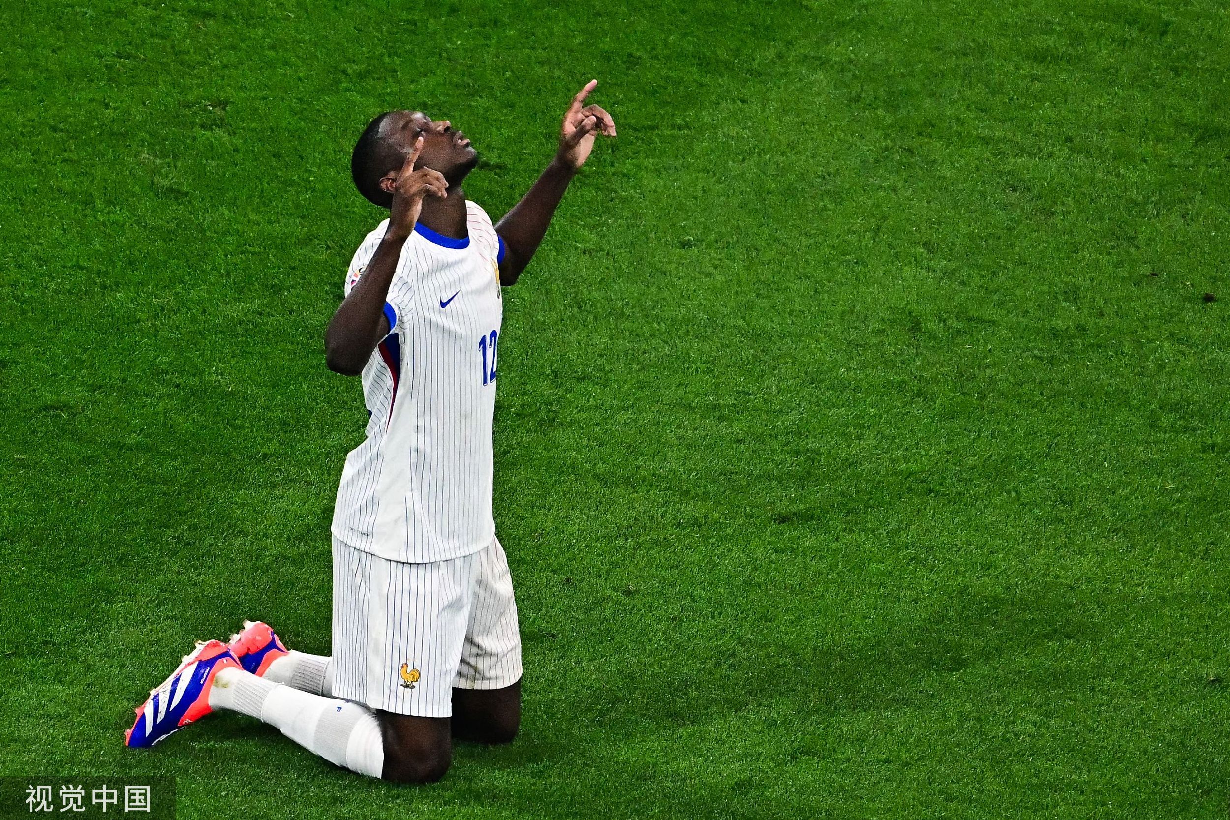 法国在欧锦赛中逆转胜克罗地亚，晋级四强